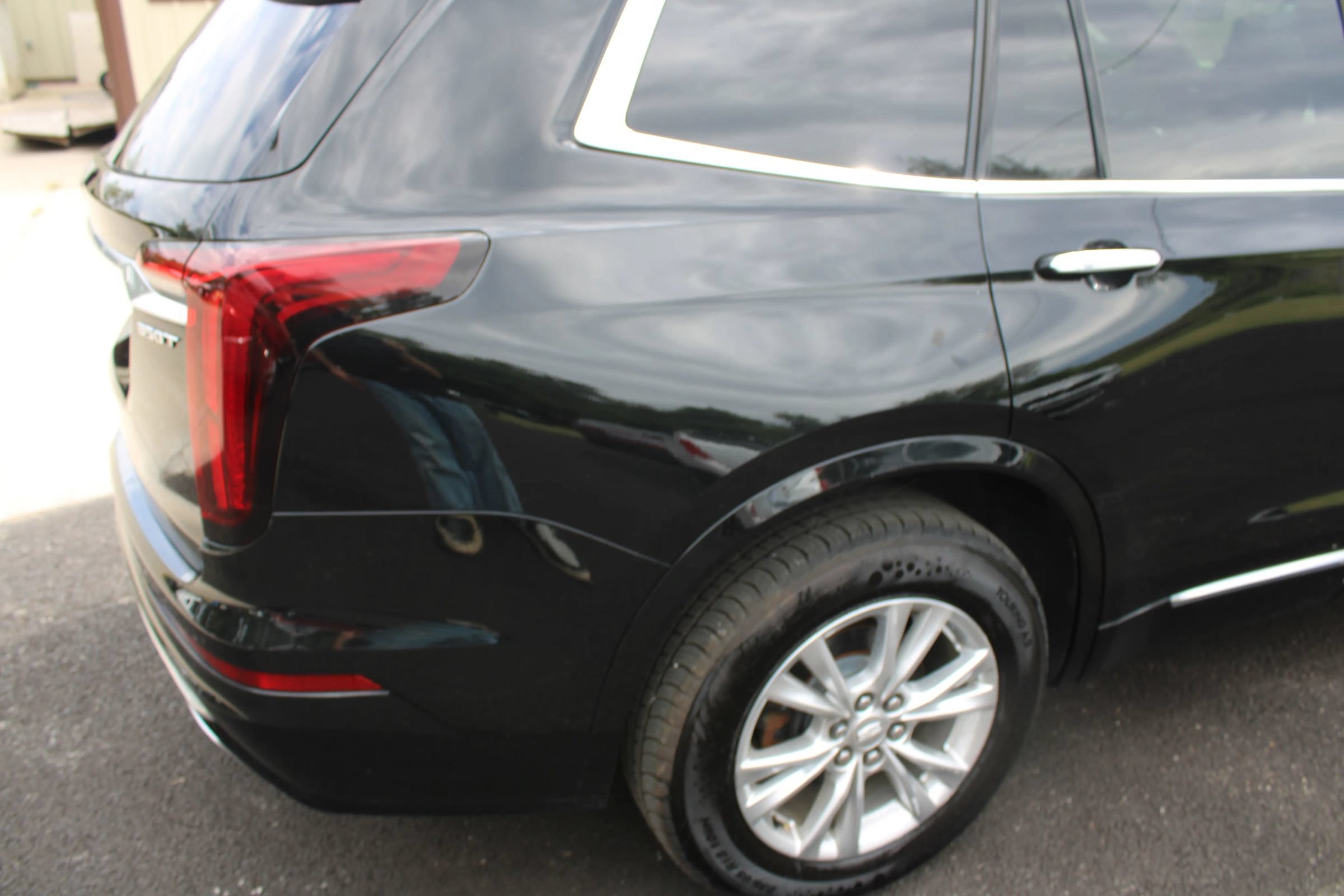 Used 2021 Cadillac XT6 Luxury AWD/4WD image 9