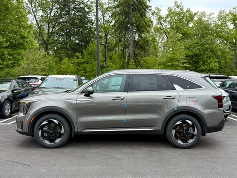 New 2026 Kia Sorento EX w/ EX Premium Package AWD/4WD image 8