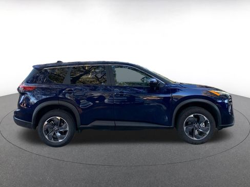 Used 2025 Nissan Rogue SV image 8