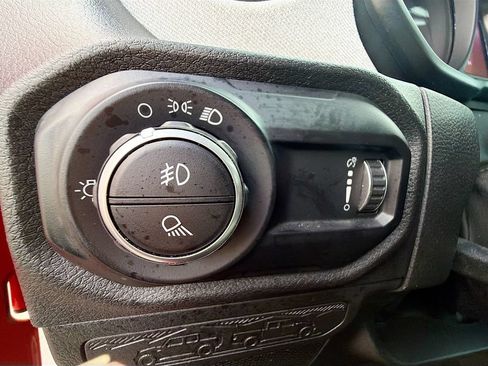 Used 2025 Jeep Gladiator Sport AWD/4WD image 32