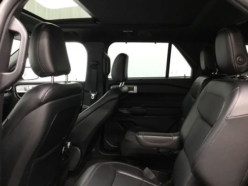 Used 2020 Ford Explorer Limited w/ Class III Trailer Tow Package image 12