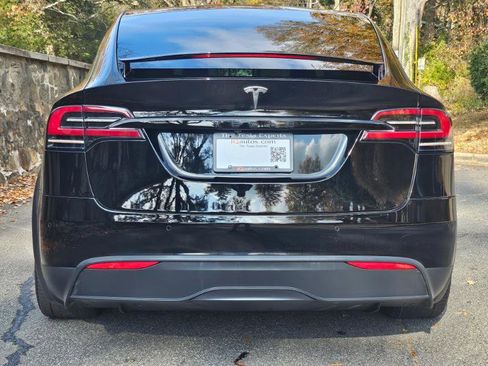 Used 2022 Tesla Model X image 10