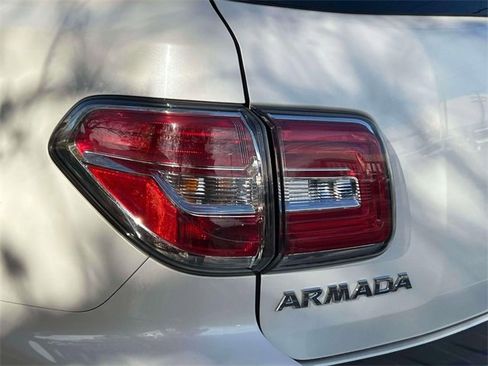 Used 2019 Nissan Armada Platinum w/ Captain's Chairs Package image 10