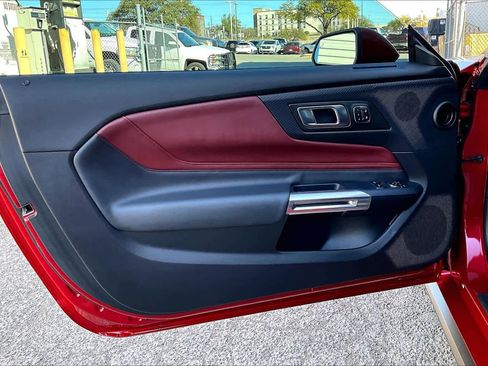 Used 2024 Ford Mustang Premium image 22