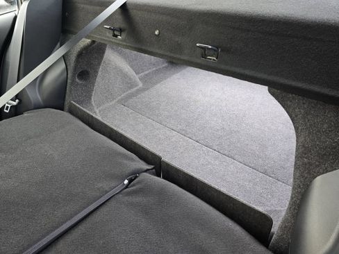 Used 2025 Toyota Corolla LE FWD image 27