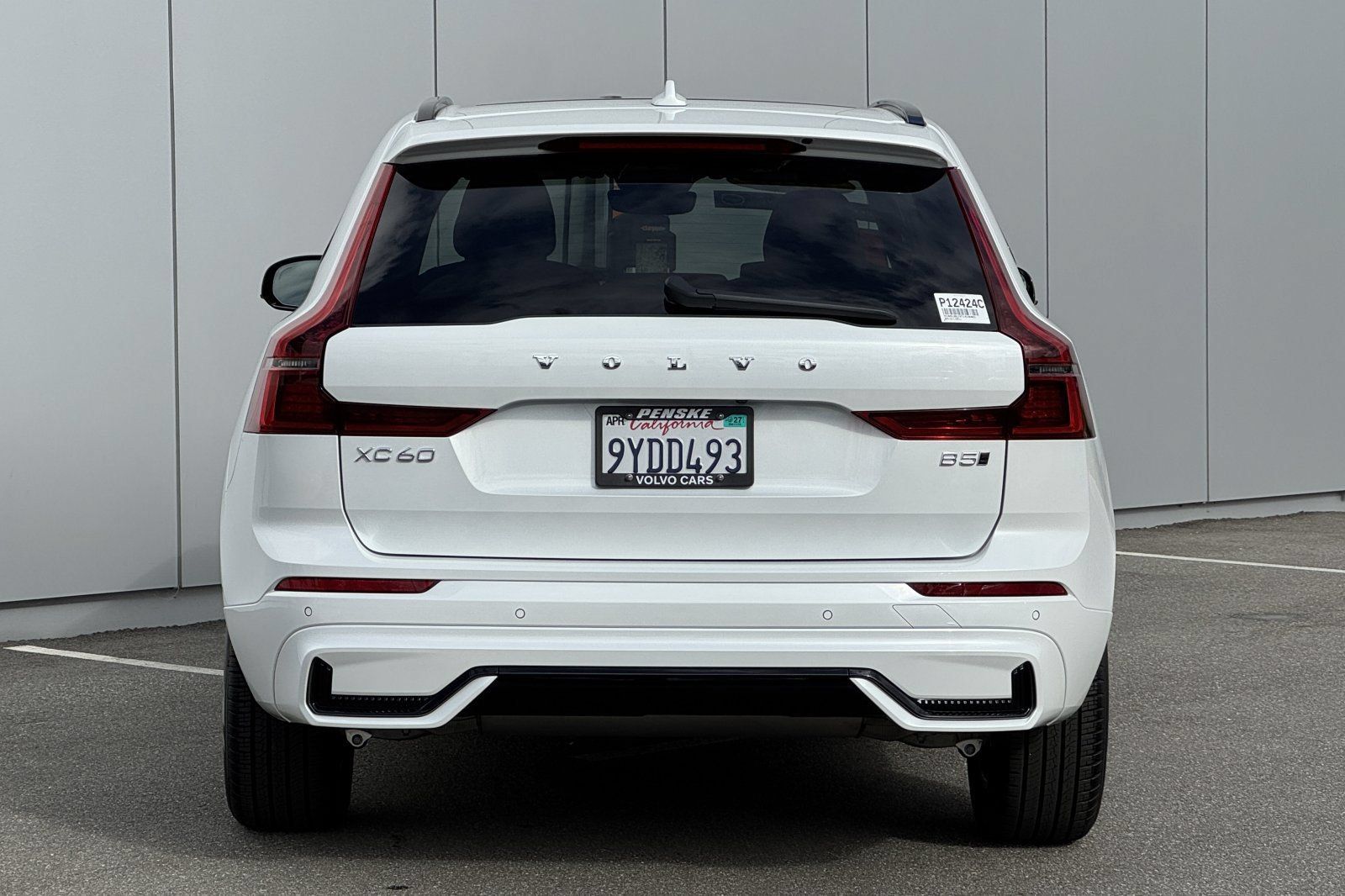 Used 2026 Volvo XC60 B5 Core AWD/4WD image 4