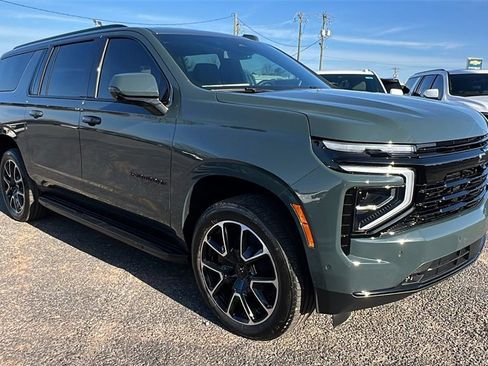 New 2026 Chevrolet Suburban RST w/ Comfort Package image 3