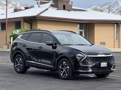 Used 2023 Kia Sportage EX w/ EX Premium Package AWD/4WD image 3