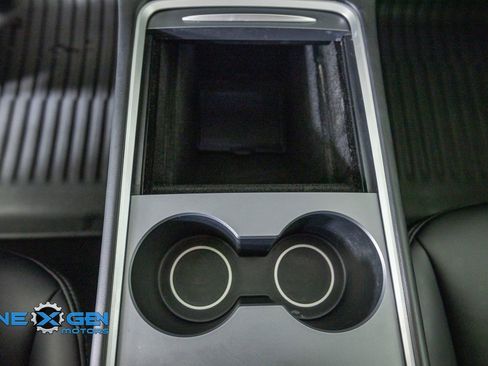 Used 2024 Tesla Model Y Performance AWD/4WD image 22