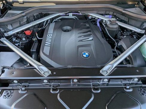 New 2026 BMW X5 xDrive40i w/ M Sport Package AWD/4WD image 18