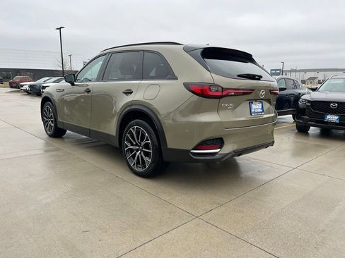 Used 2025 MAZDA CX-70 Plug-In Hybrid w/ Premium Pkg image 6