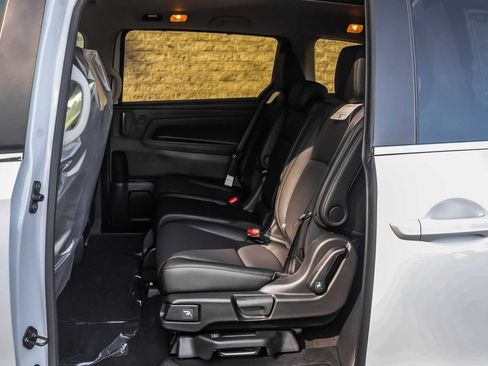 New 2026 Honda Odyssey EX-L image 10
