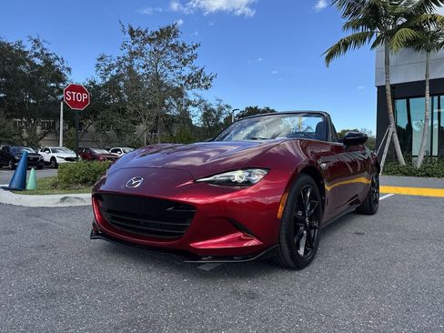 Used 2021 MAZDA MX-5 Miata Club image 32