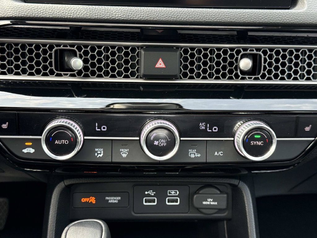 Used 2023 Honda Civic Touring image 7