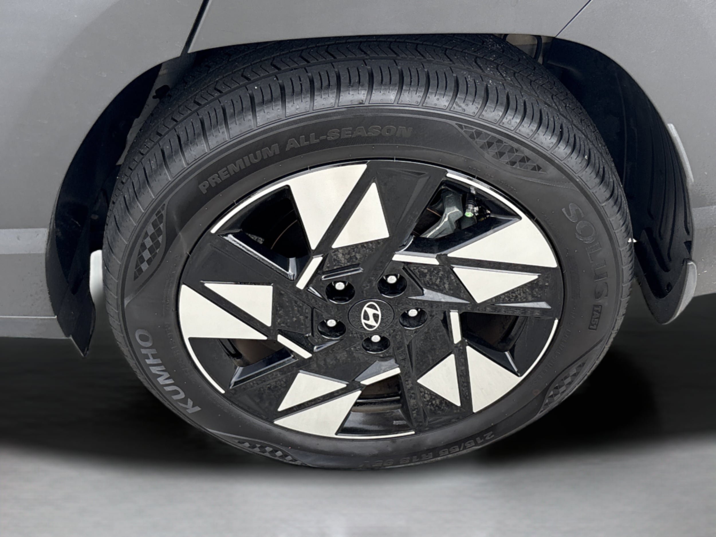 Used 2025 Hyundai Kona SEL FWD image 30