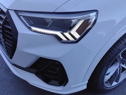 Certified 2025 Audi Q3 2.0T Premium w/ Convenience Package image 7