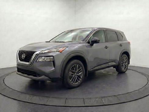 Used 2023 Nissan Rogue S FWD image 8
