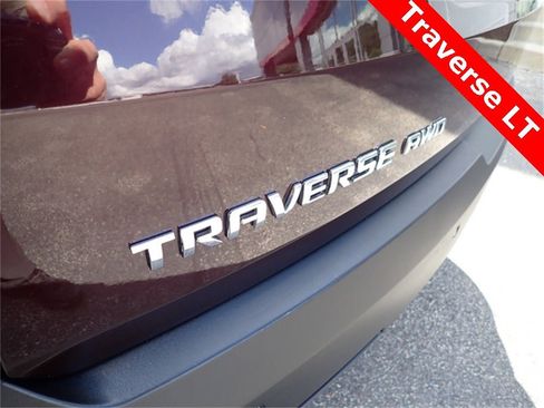Used 2018 Chevrolet Traverse LT w/ LPO, Floor Liner Package image 4