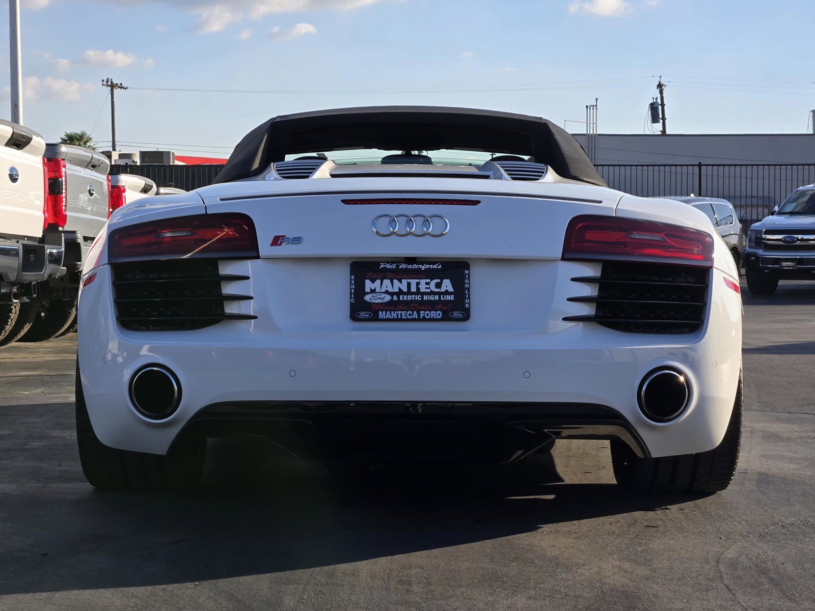 Used 2015 Audi R8 V8 AWD/4WD image 4