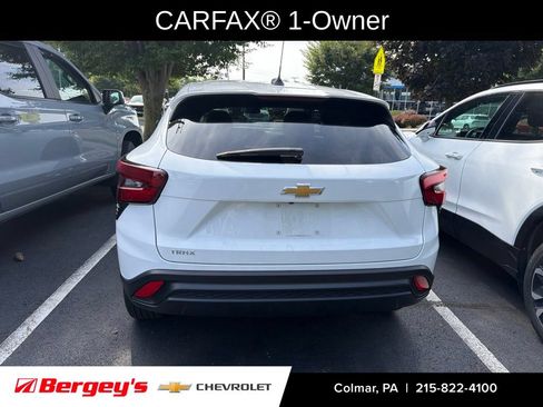 Certified 2024 Chevrolet Trax LS FWD image 3
