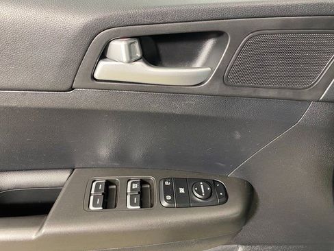 Used 2022 Kia Sportage LX image 21