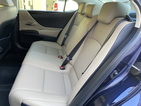 Used 2020 Lexus ES 350 w/ Premium Package image 35