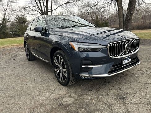 Used 2023 Volvo XC60 B5 Plus w/ Climate Package image 2