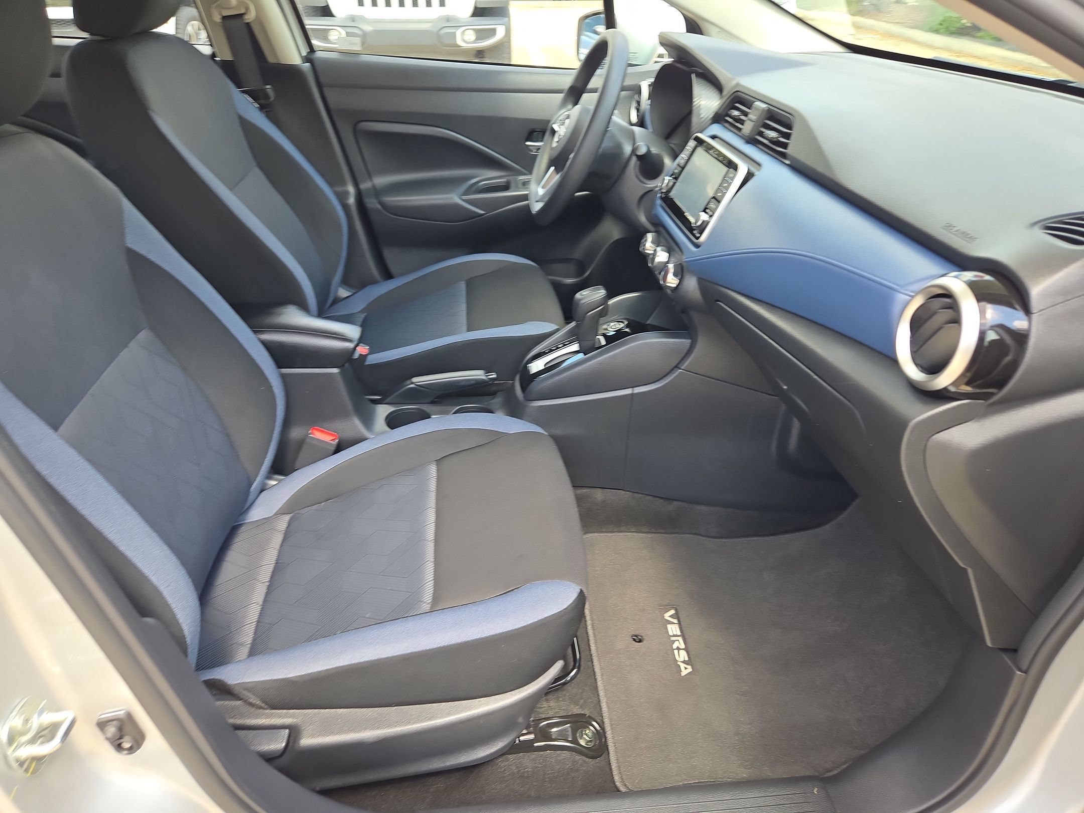 Certified 2025 Nissan Versa SV w/ Trunk Package FWD image 27