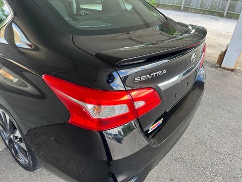 Used 2018 Nissan Sentra SR FWD image 33