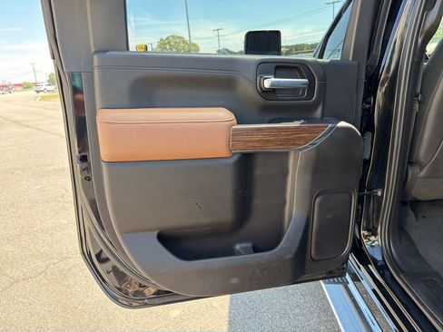 Used 2022 Chevrolet Silverado 3500 High Country AWD/4WD image 17
