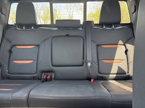 Used 2022 GMC Sierra 1500 AT4 w/ AT4 Premium Package AWD/4WD image 27