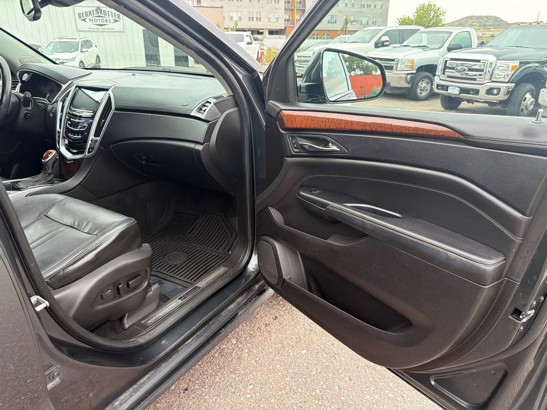 Used 2016 Cadillac SRX Performance w/ Driver Awareness Package AWD/4WD image 16