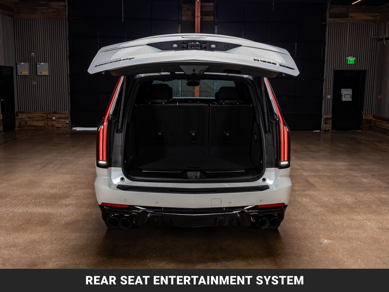 Used 2025 Cadillac Escalade V AWD/4WD image 9