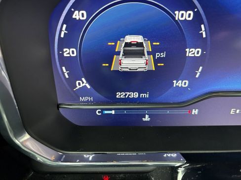 Used 2024 Chevrolet Silverado 1500 LT image 14