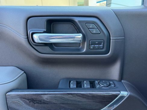 Used 2022 Chevrolet Silverado 1500 LTZ w/ LTZ Premium Package image 8