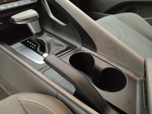 Used 2025 Hyundai Elantra Sport FWD image 26