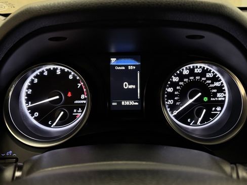 Used 2018 Toyota Camry L image 23