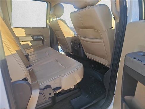 Used 2016 Ford F250 Lariat w/ Lariat Interior Package image 12