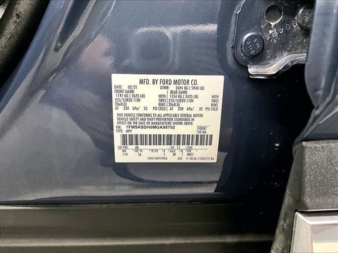 Used 2021 Ford Explorer XLT w/ Equipment Group 202A AWD/4WD image 33