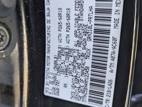 Used 2022 Toyota Tacoma Limited image 35