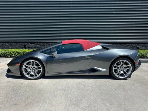 Used 2016 Lamborghini Huracan LP 610-4 AWD/4WD image 2