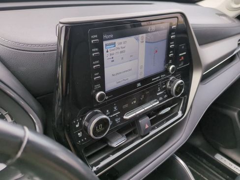 Used 2021 Toyota Highlander Limited AWD/4WD image 29