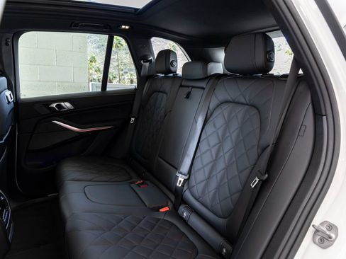 Used 2025 BMW X5 xDrive40i image 21