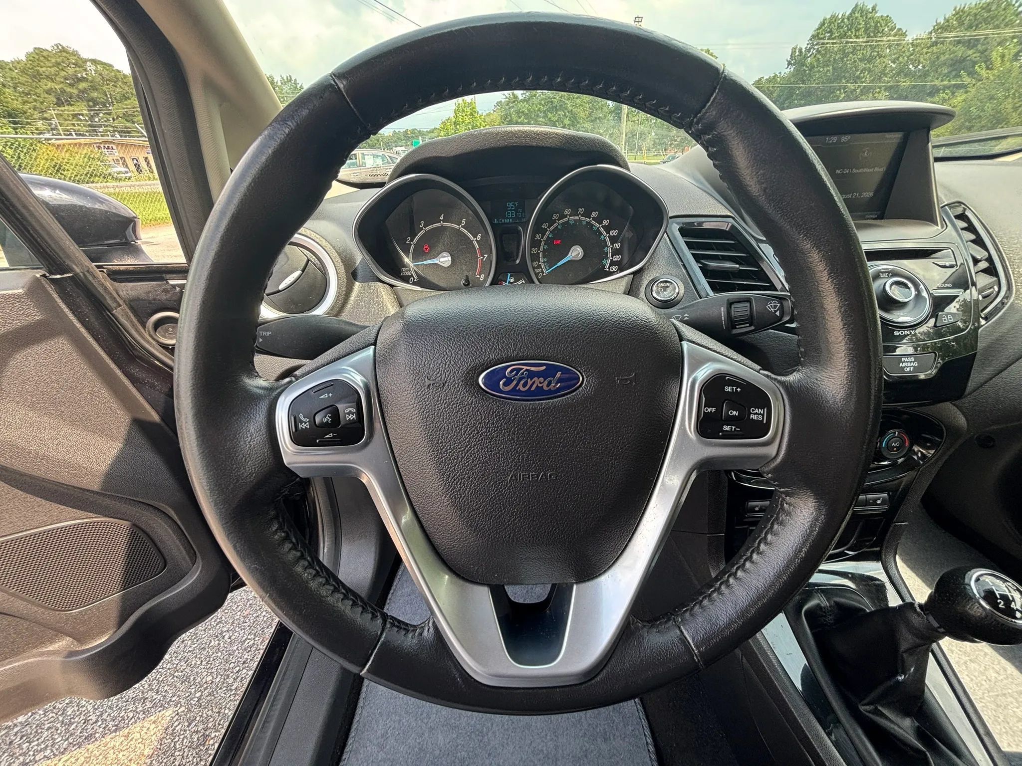 Used 2014 Ford Fiesta Titanium w/ Exterior Protection Package FWD image 14