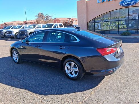 Used 2023 Chevrolet Malibu LT image 3