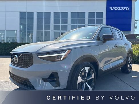 Certified 2026 Volvo XC40 B5 Plus AWD/4WD image 1