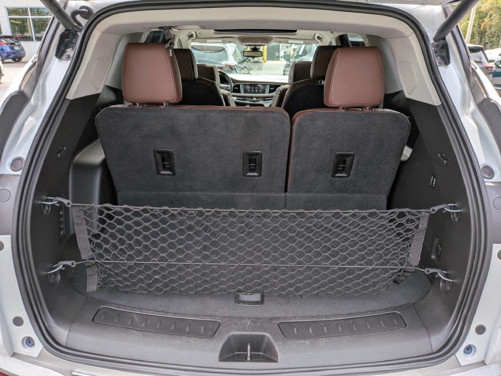 Used 2019 Buick Enclave Avenir w/ Avenir Technology Package FWD image 17