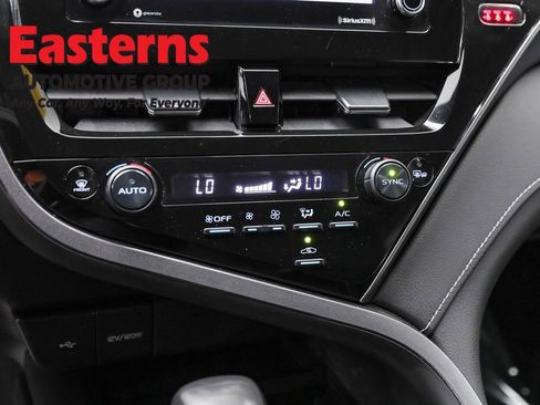 Used 2024 Toyota Camry SE image 19