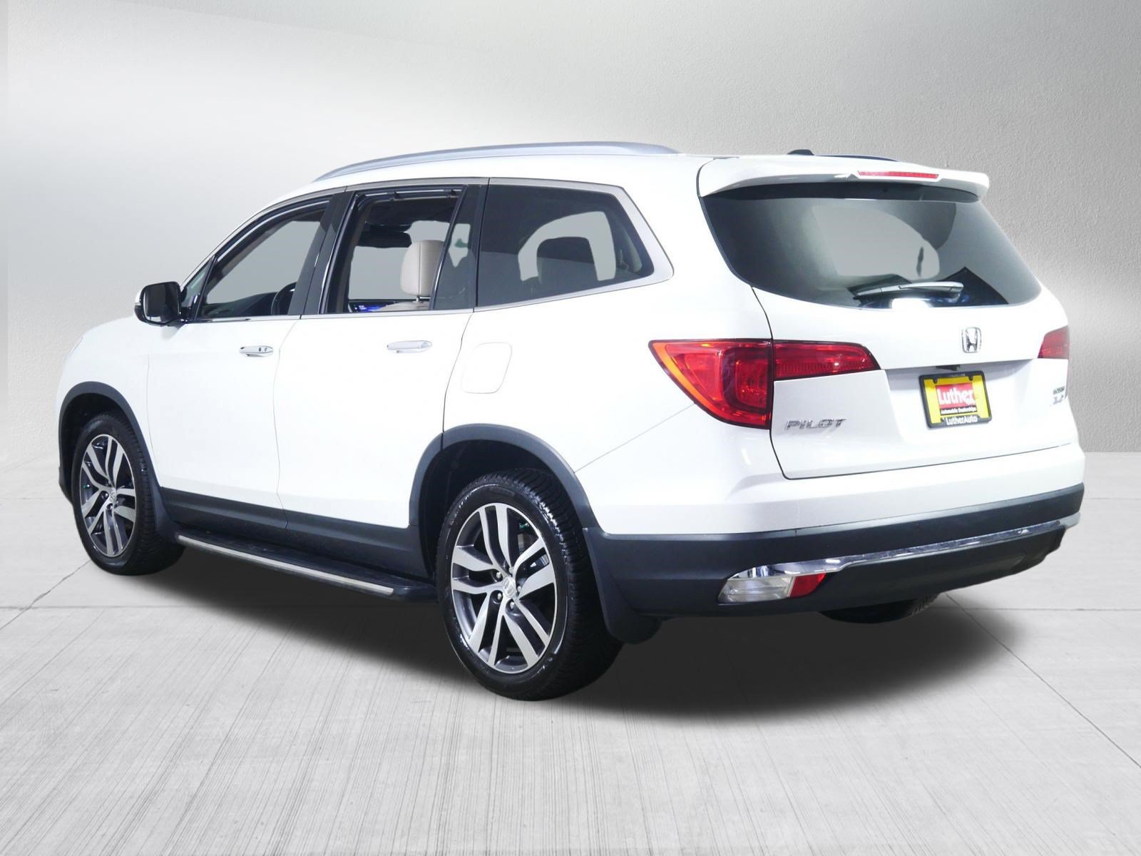 Used 2016 Honda Pilot Touring image 5