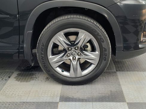 Used 2018 Toyota Highlander Limited Platinum w/ Protection Package #3 AWD/4WD image 14